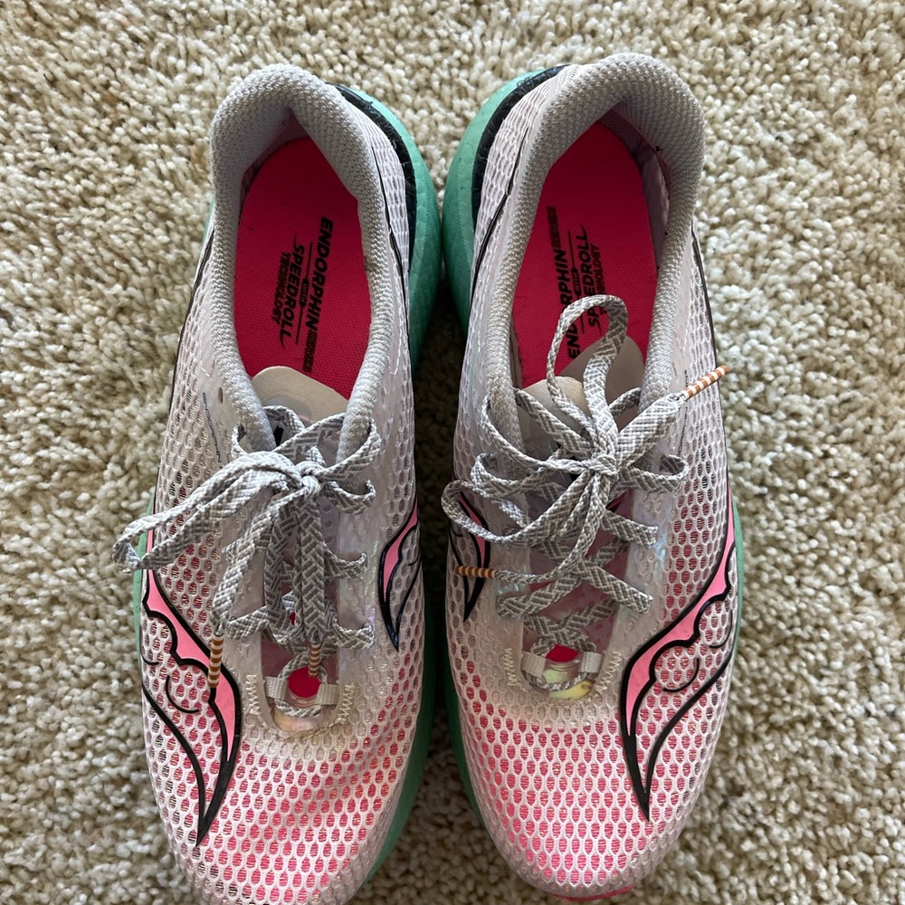 Endorphins Saucony Pink and Gray Athletic Running shoes